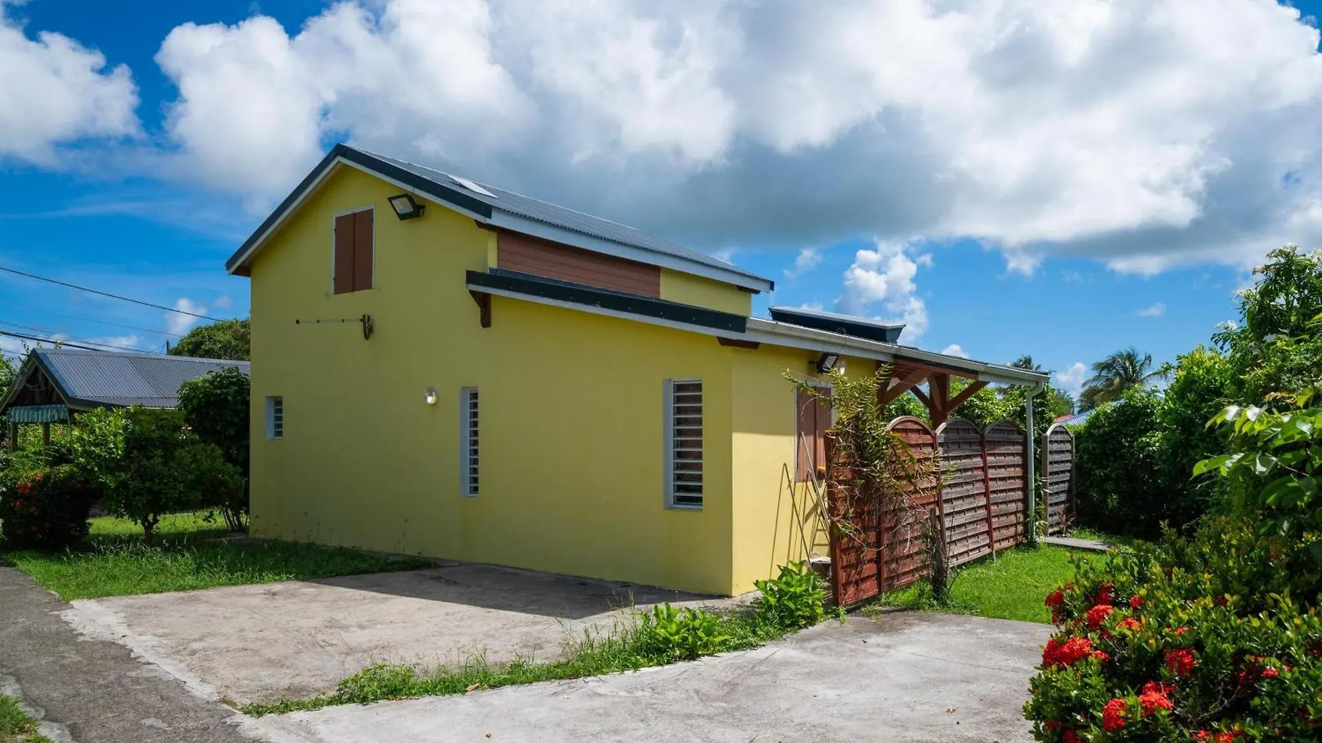 Holiday home Villa Muscade - Maison Avec Piscine Partagee Saint-Francois